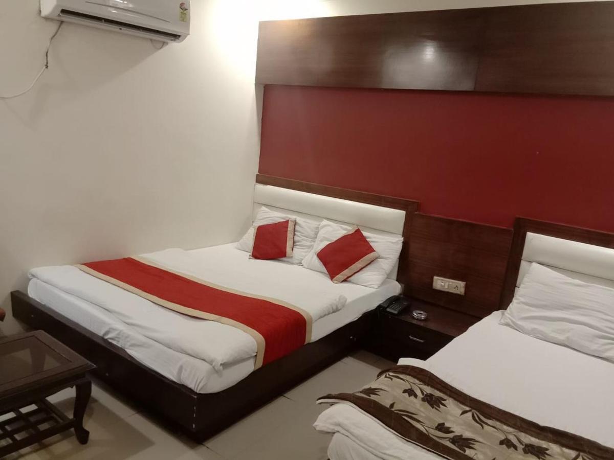 ניו דלהי Hotel Star Palace מראה חיצוני תמונה